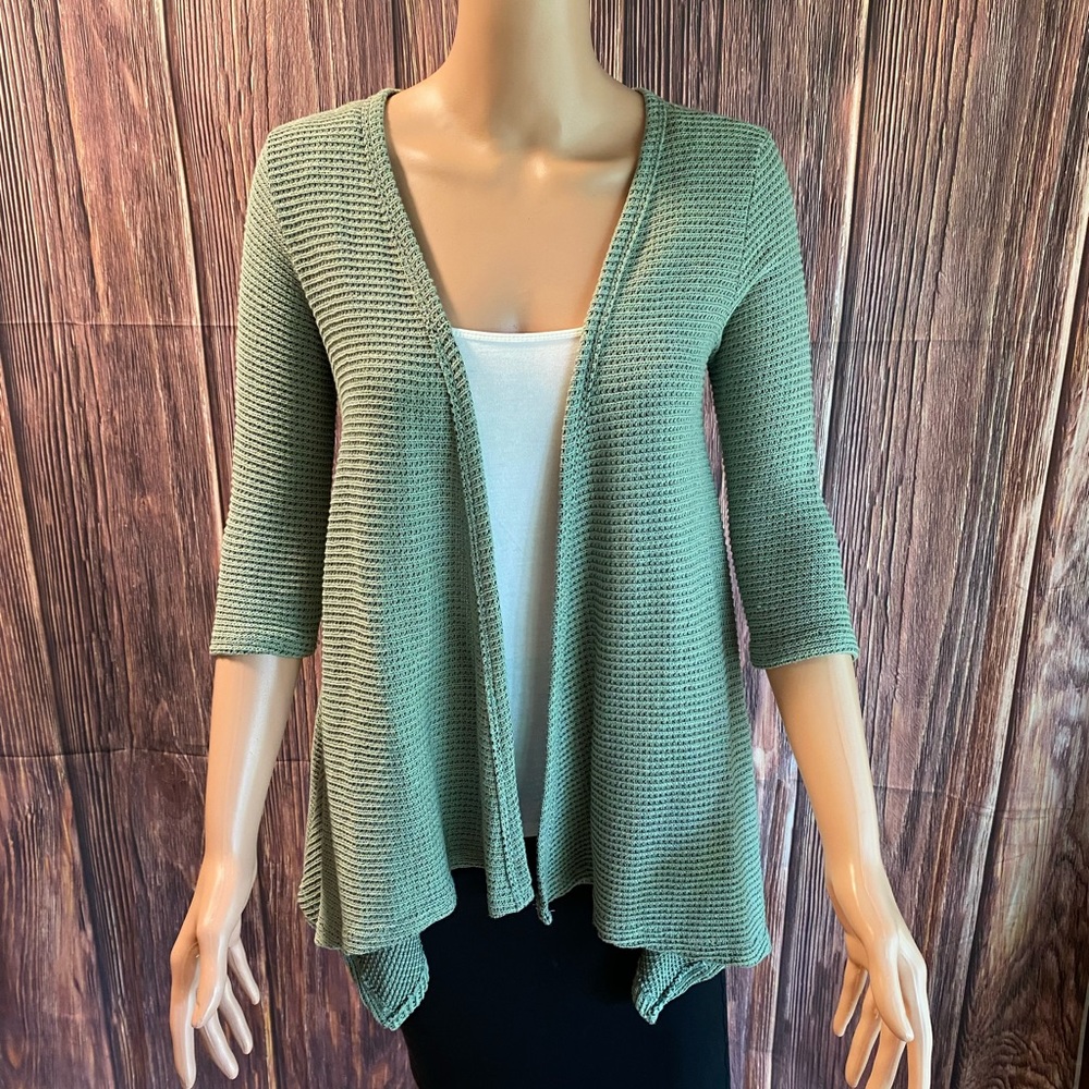 Blue Rain Francesca’s size small sea foam green boho knit comfy cardigan - Picture 2 of 16